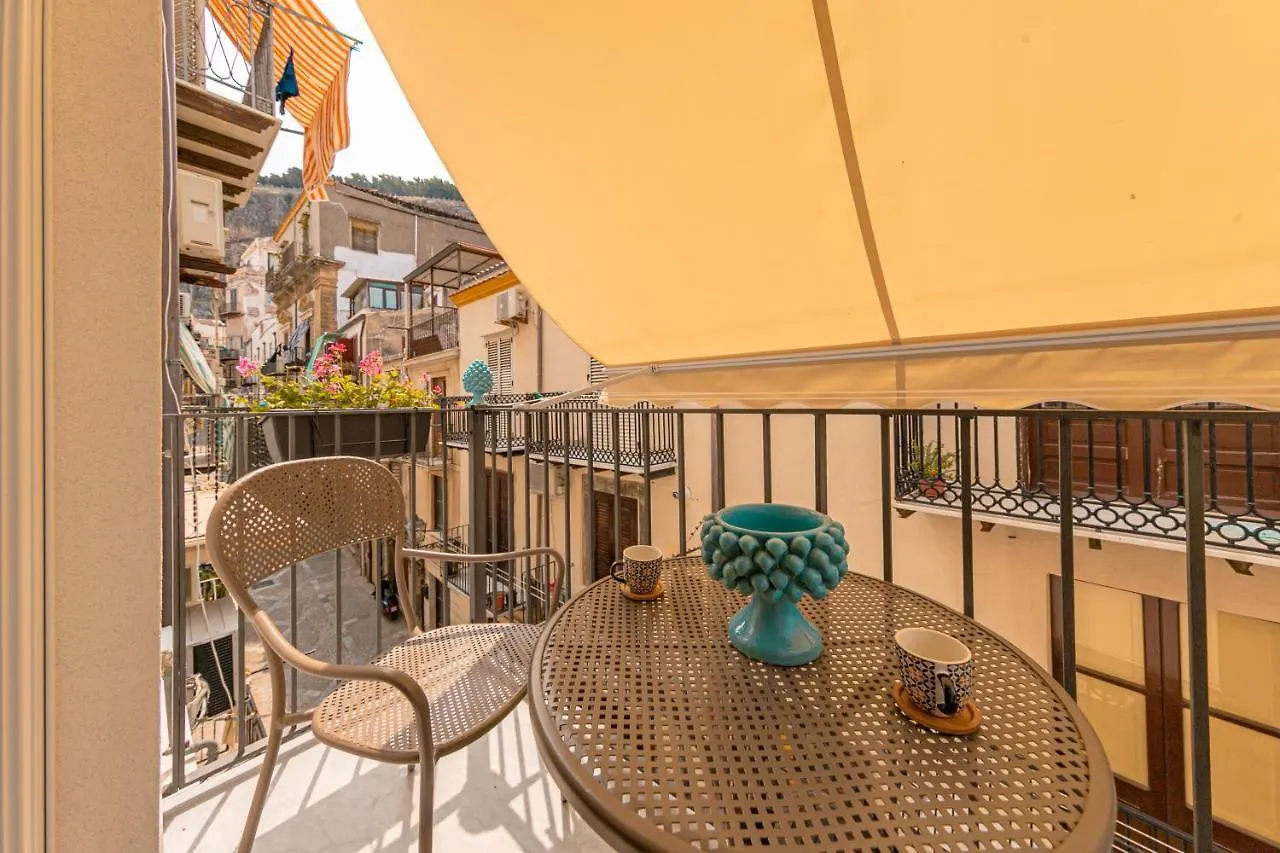 I Mori Apartments Cefalu